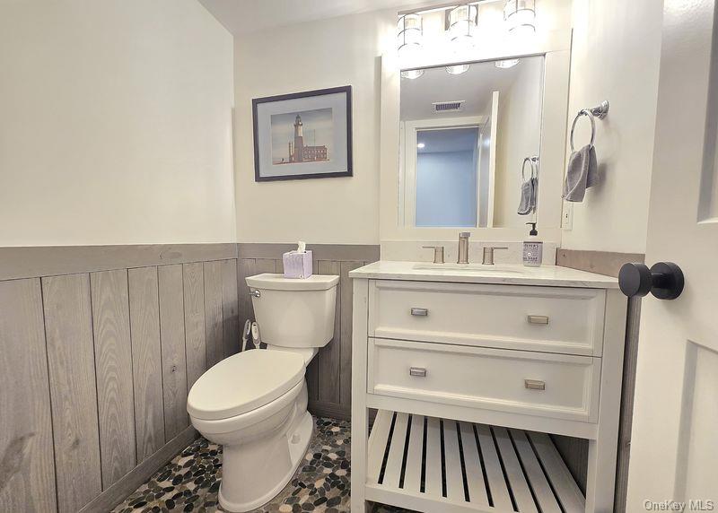 #16 photo, 239 Birchwood Road, Coram , NY 11727