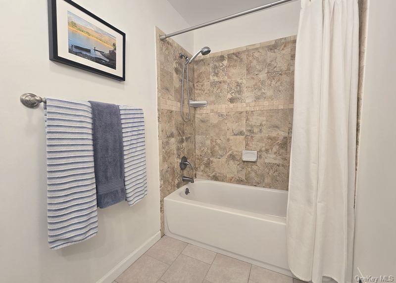 #19 photo, 239 Birchwood Road, Coram , NY 11727