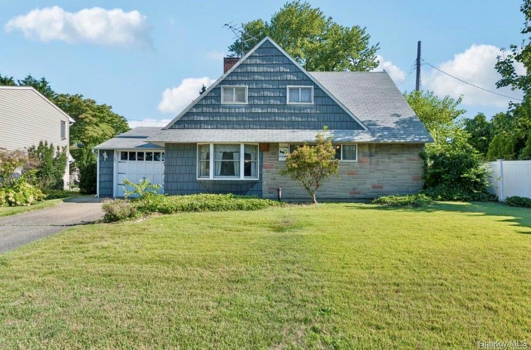 #1 photo, 107 Ball Park Lane, Hicksville , NY 11801