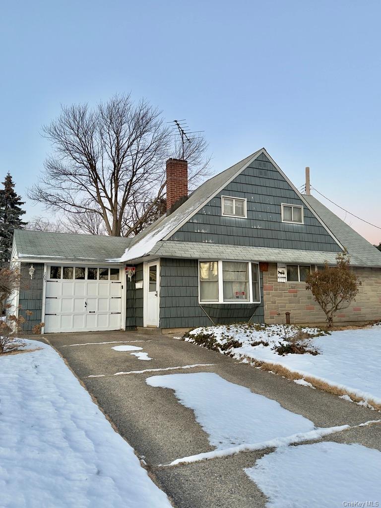 #2 photo, 107 Ball Park Lane, Hicksville , NY 11801