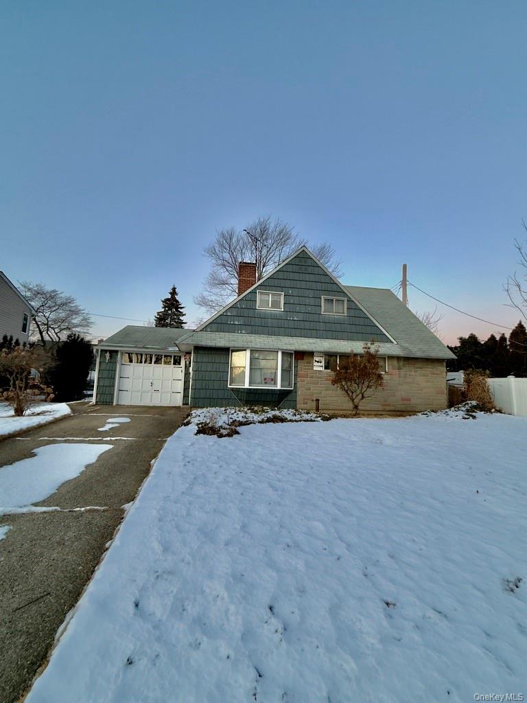 #3 photo, 107 Ball Park Lane, Hicksville , NY 11801