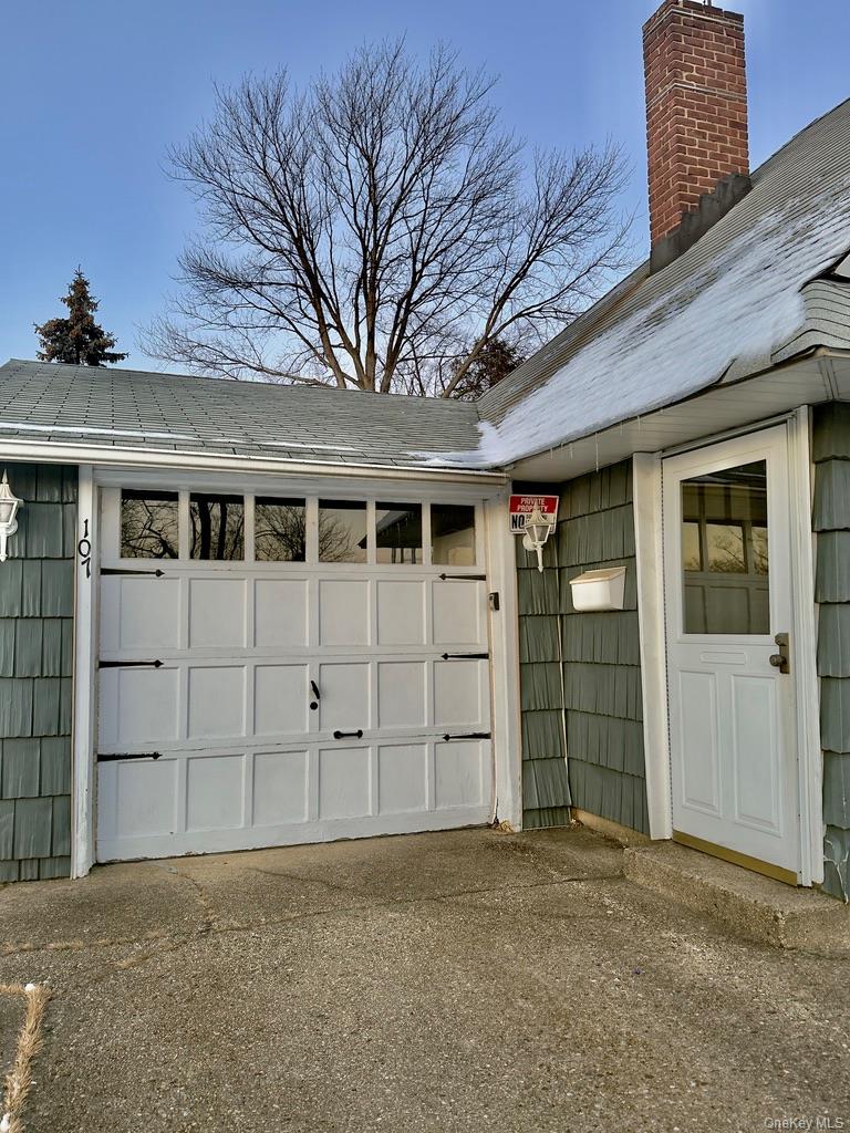 #4 photo, 107 Ball Park Lane, Hicksville , NY 11801