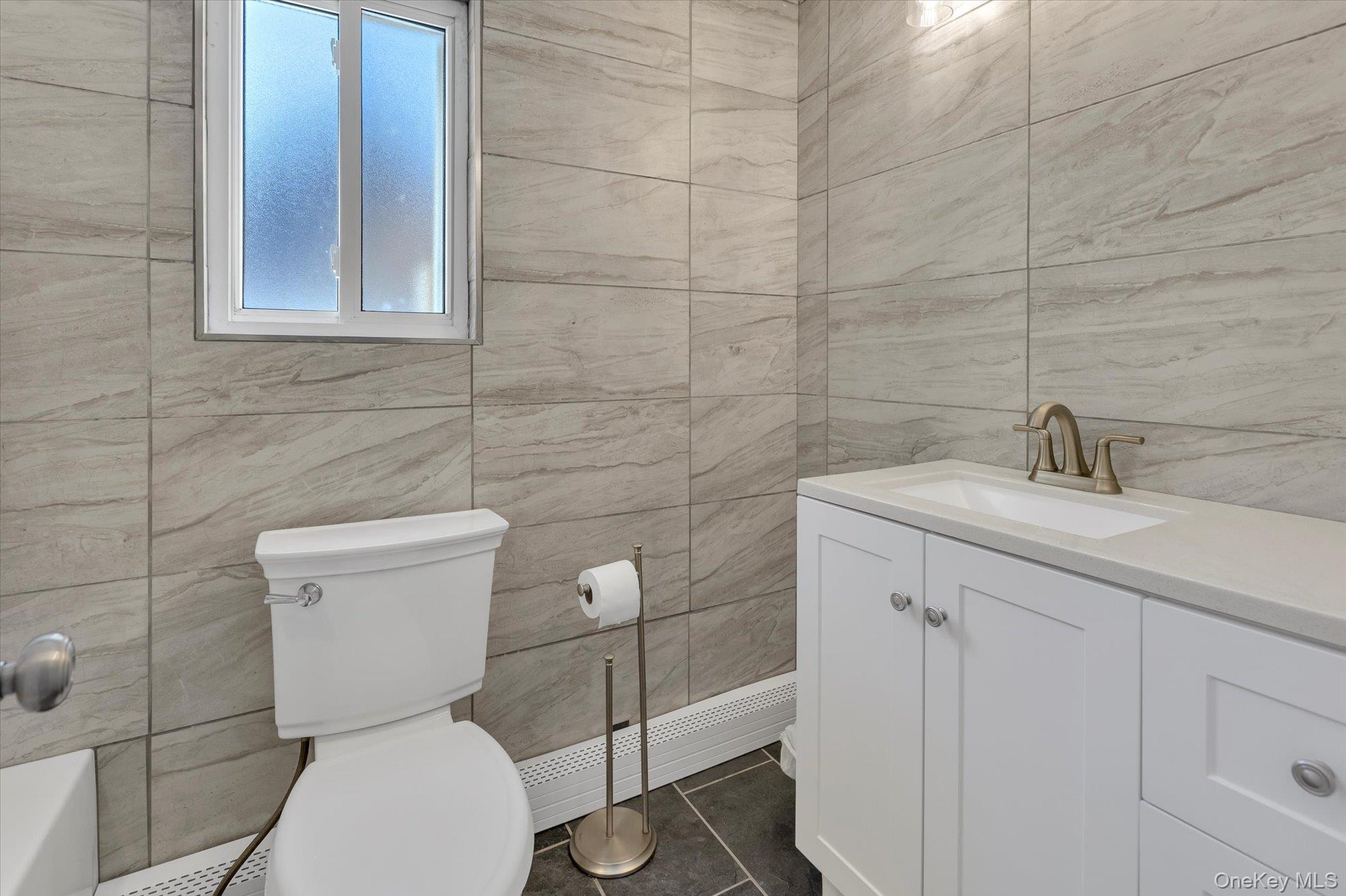 #7 photo, 6 Anne Drive, Selden , NY 11784