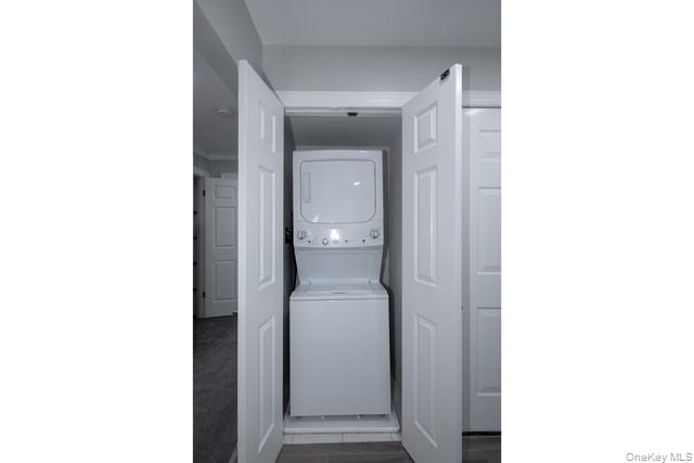 #9 photo, 81 Secatogue Avenue, Farmingdale , NY 11735