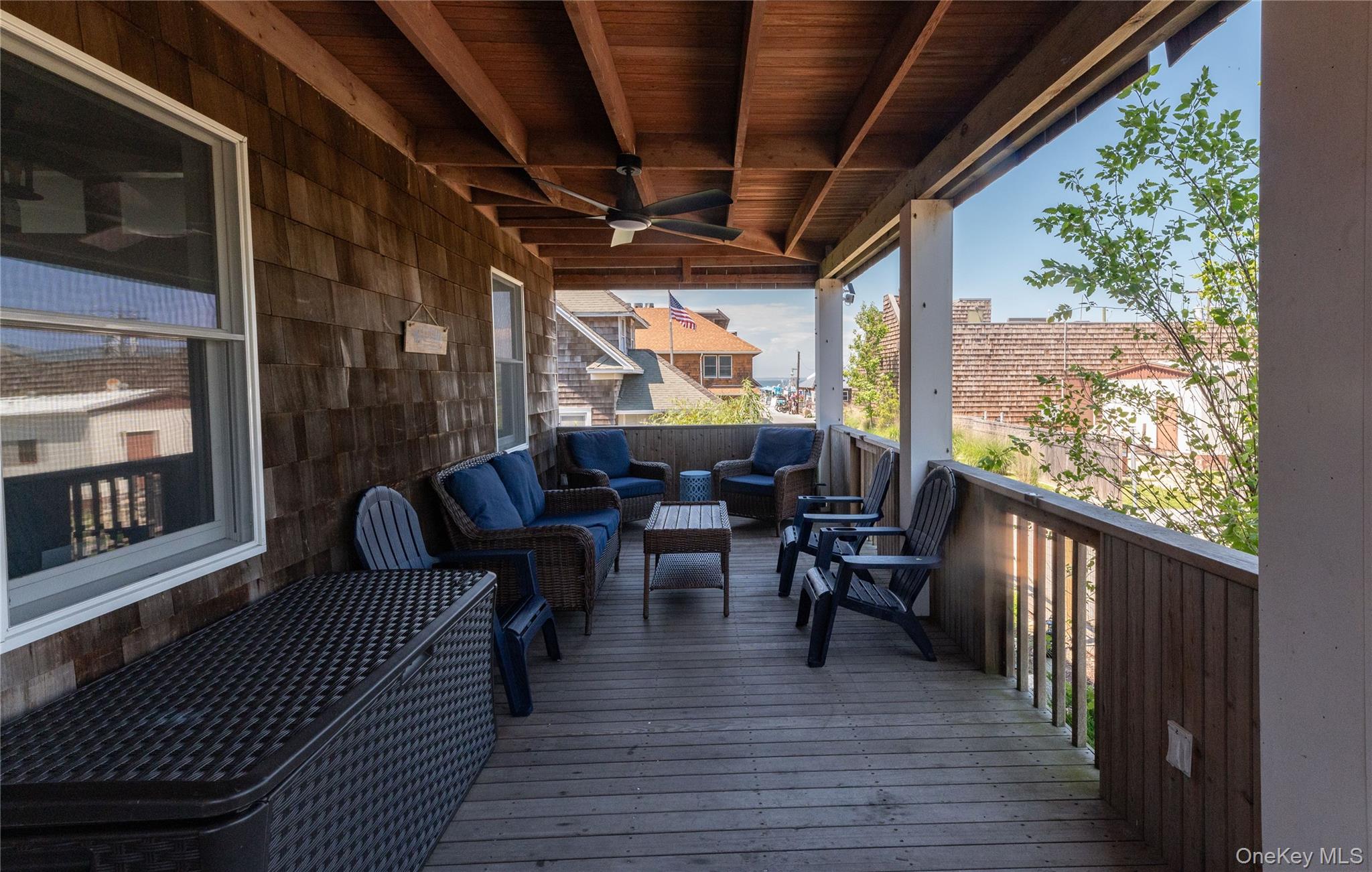 #14 photo, 639 Ocean Breeze Walk, Саффолк ‖ Ocean Beach , NY 11770