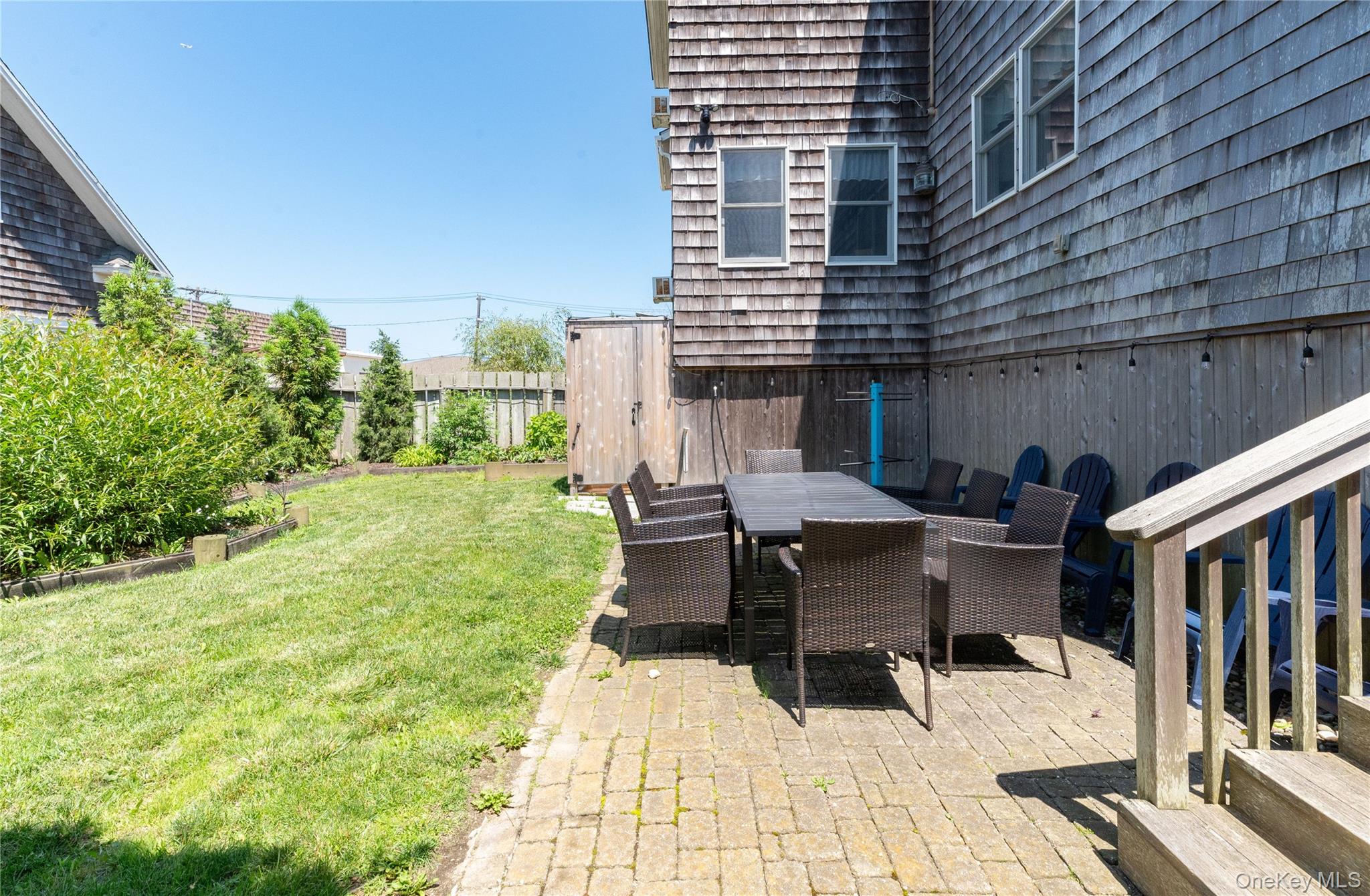 #15 photo, 639 Ocean Breeze Walk, Саффолк ‖ Ocean Beach , NY 11770