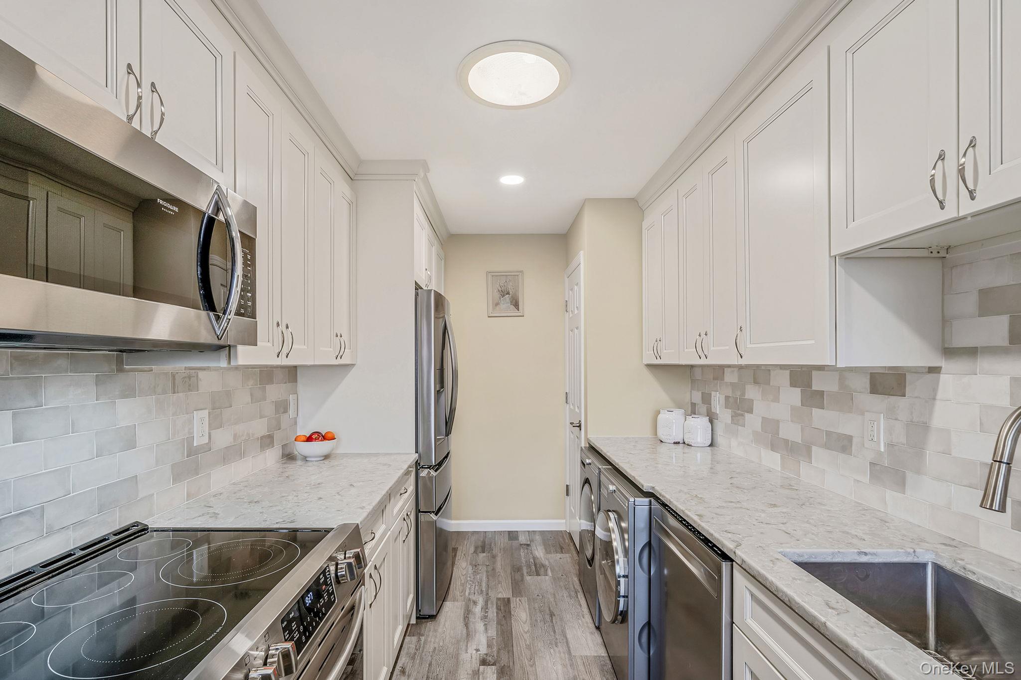 #13 photo, 101 Flair Court, سوفولك Smithtown , NY 11780