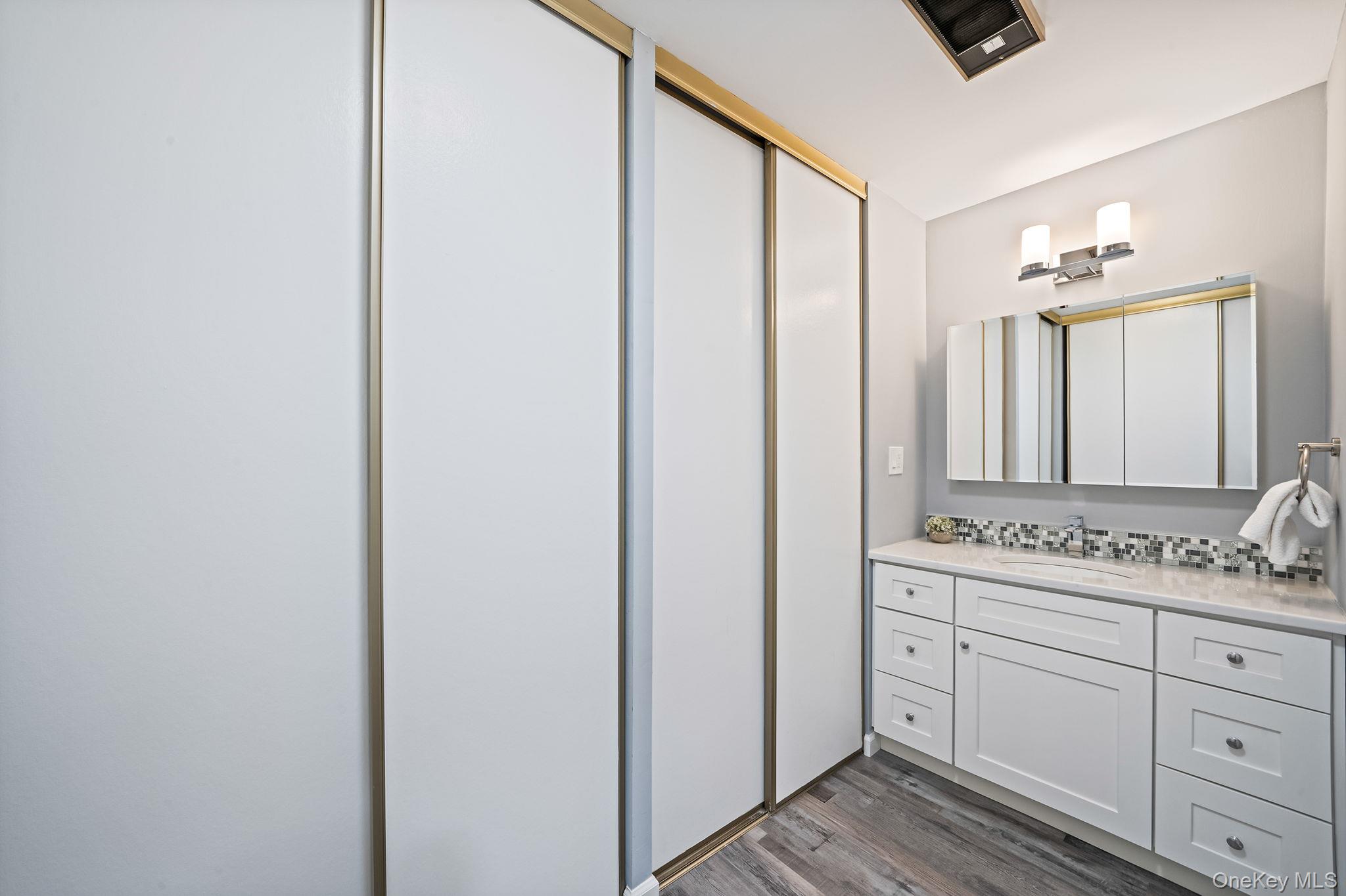 #19 photo, 101 Flair Court, سوفولك Smithtown , NY 11780