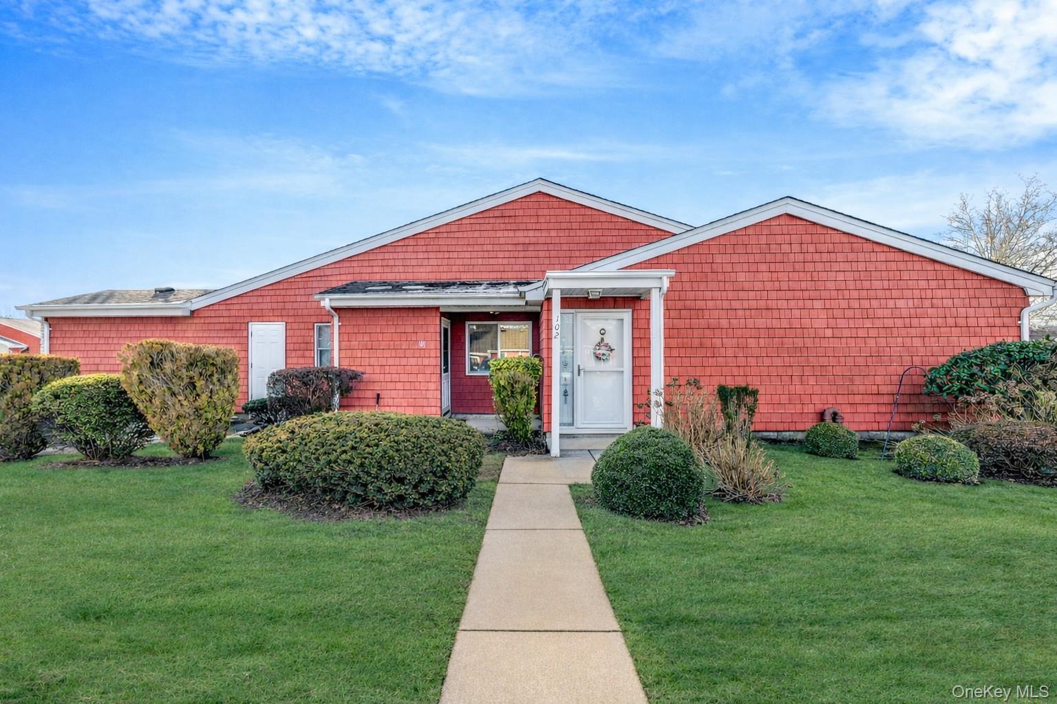 #3 photo, 101 Flair Court, سوفولك Smithtown , NY 11780