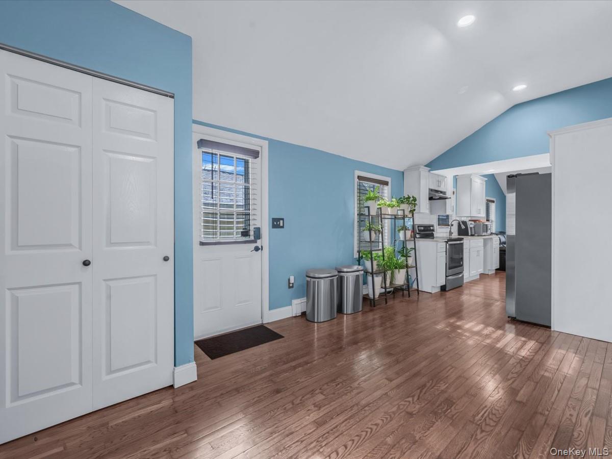 #11 photo, 27 Denton Street, מחוז סאפוק Patchogue , NY 11772