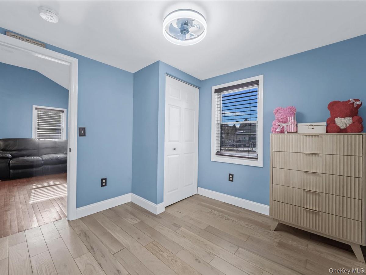 #16 photo, 27 Denton Street, מחוז סאפוק Patchogue , NY 11772