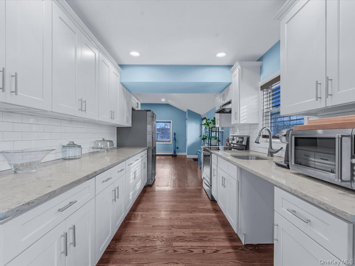 #6 photo, 27 Denton Street, מחוז סאפוק Patchogue , NY 11772