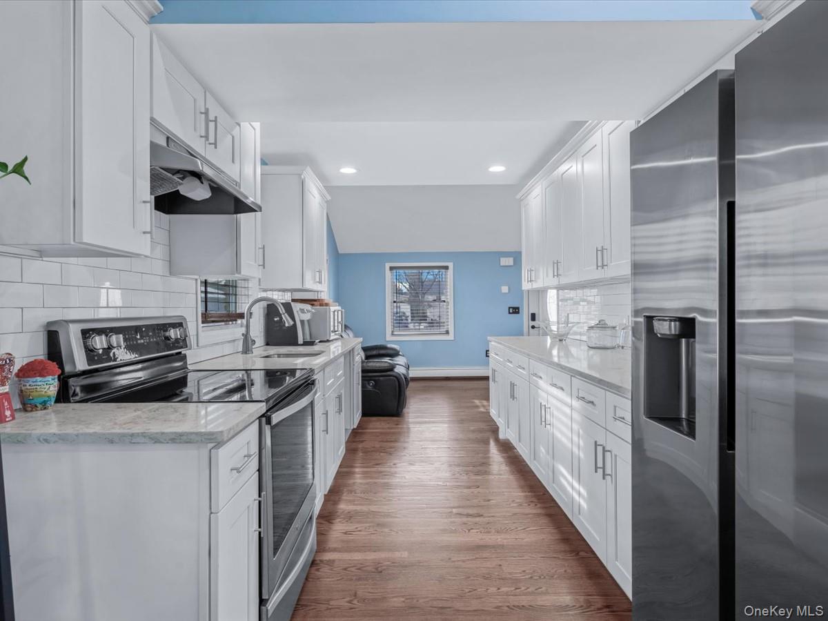 #9 photo, 27 Denton Street, מחוז סאפוק Patchogue , NY 11772