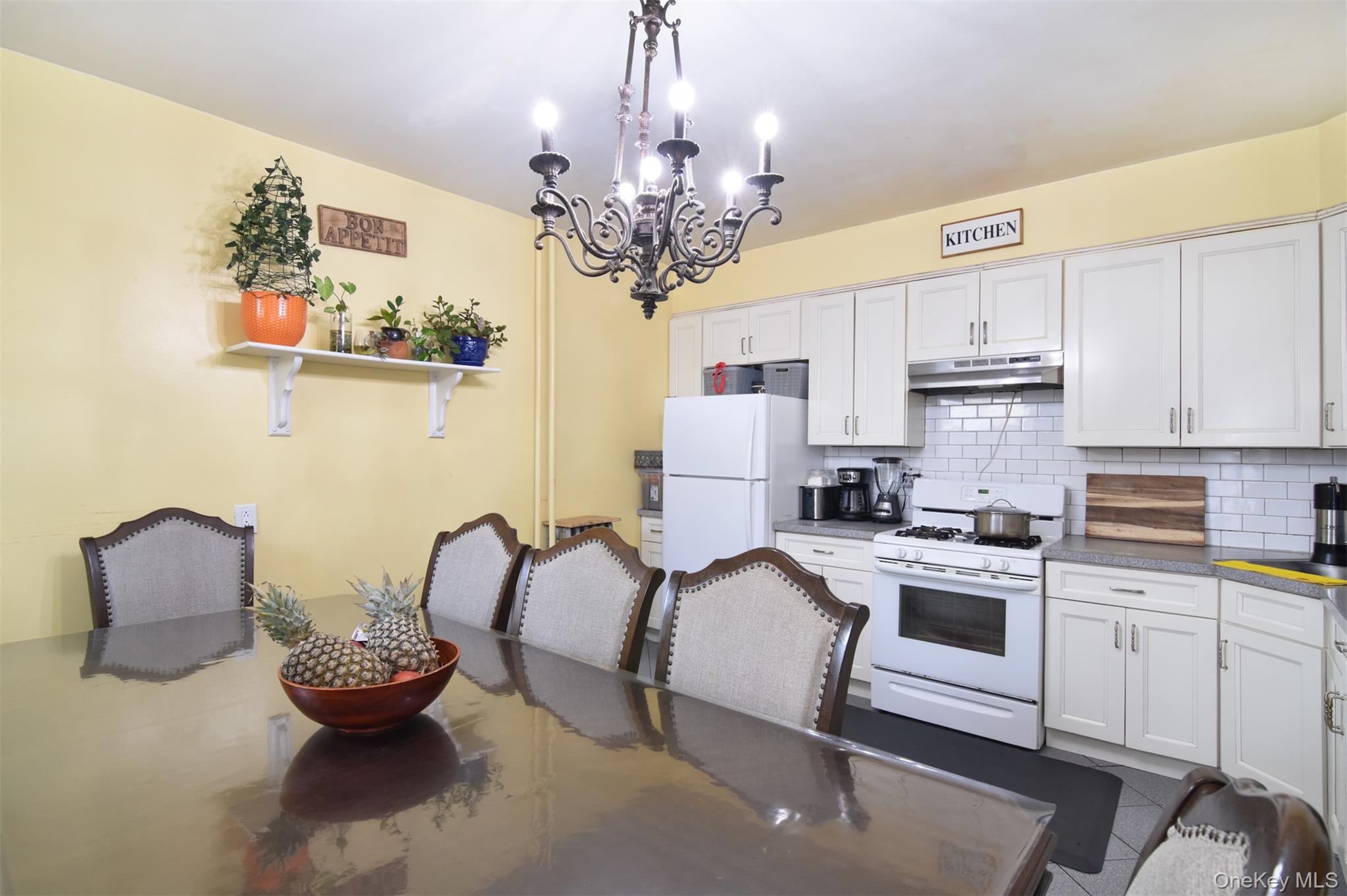 #19 photo, 262 N Fulton Avenue, Fleetwood , NY 10552