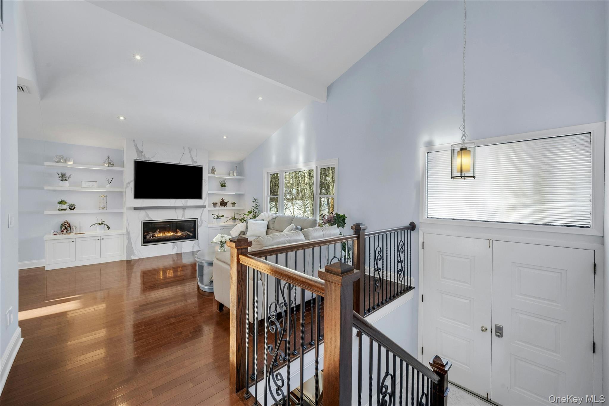 #3 photo, 30 Highclere Lane, Valhalla , NY 10595