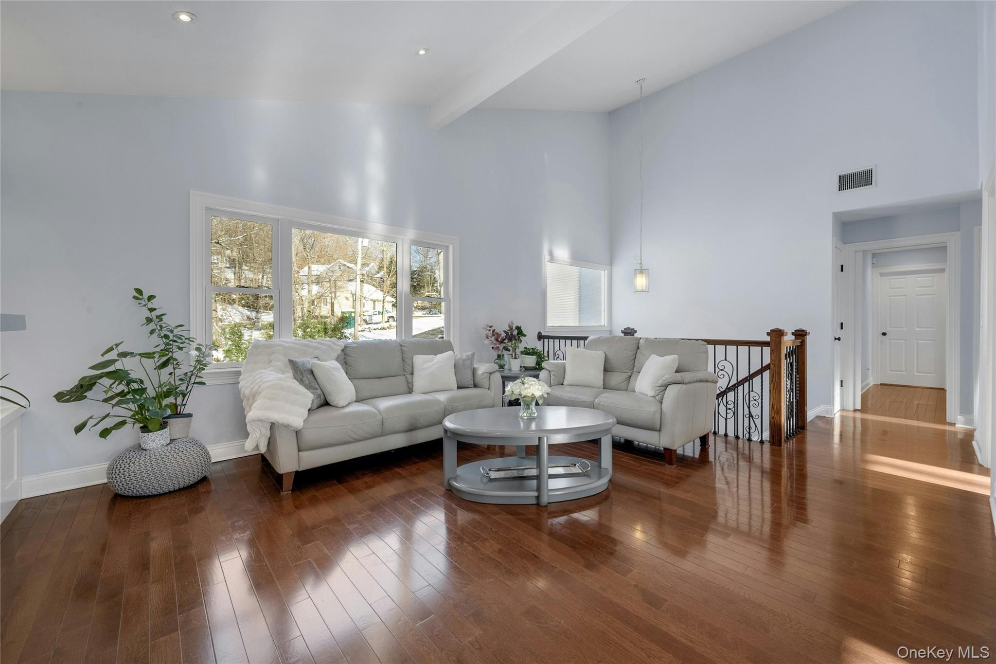 #7 photo, 30 Highclere Lane, Valhalla , NY 10595