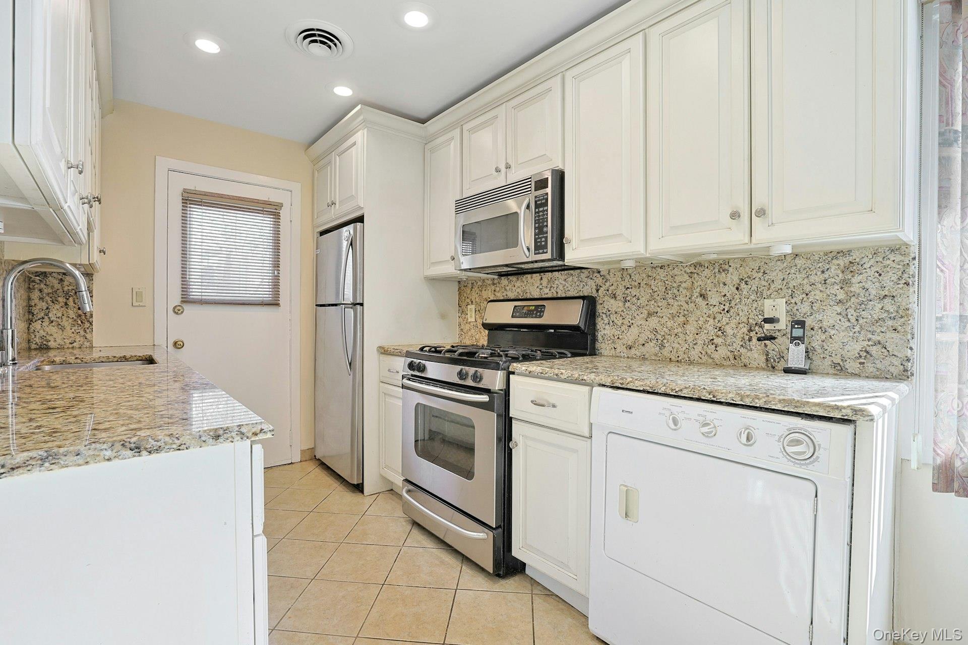 #10 photo, 32 Lambert Lane, New Rochelle , NY 10804