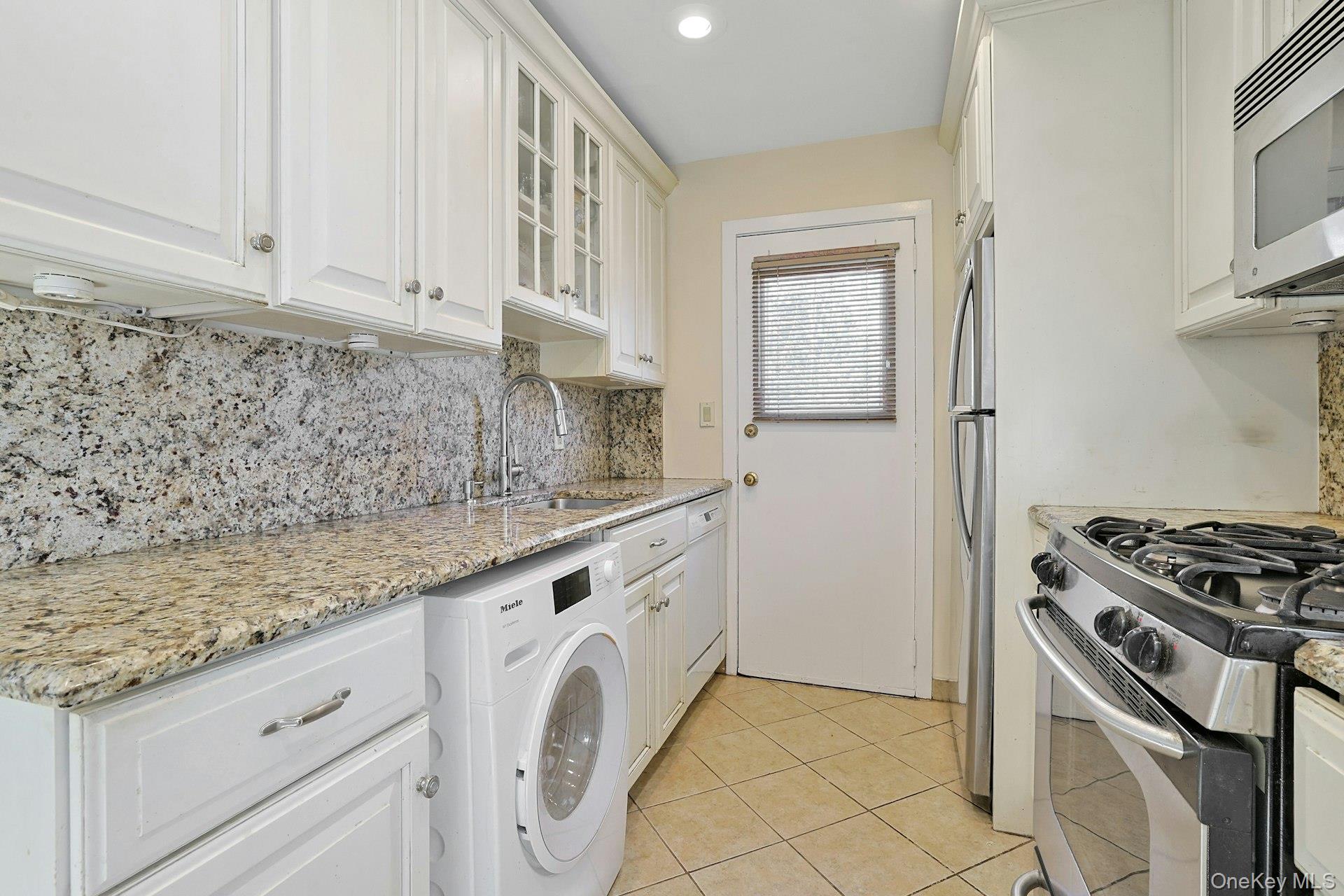 #11 photo, 32 Lambert Lane, New Rochelle , NY 10804