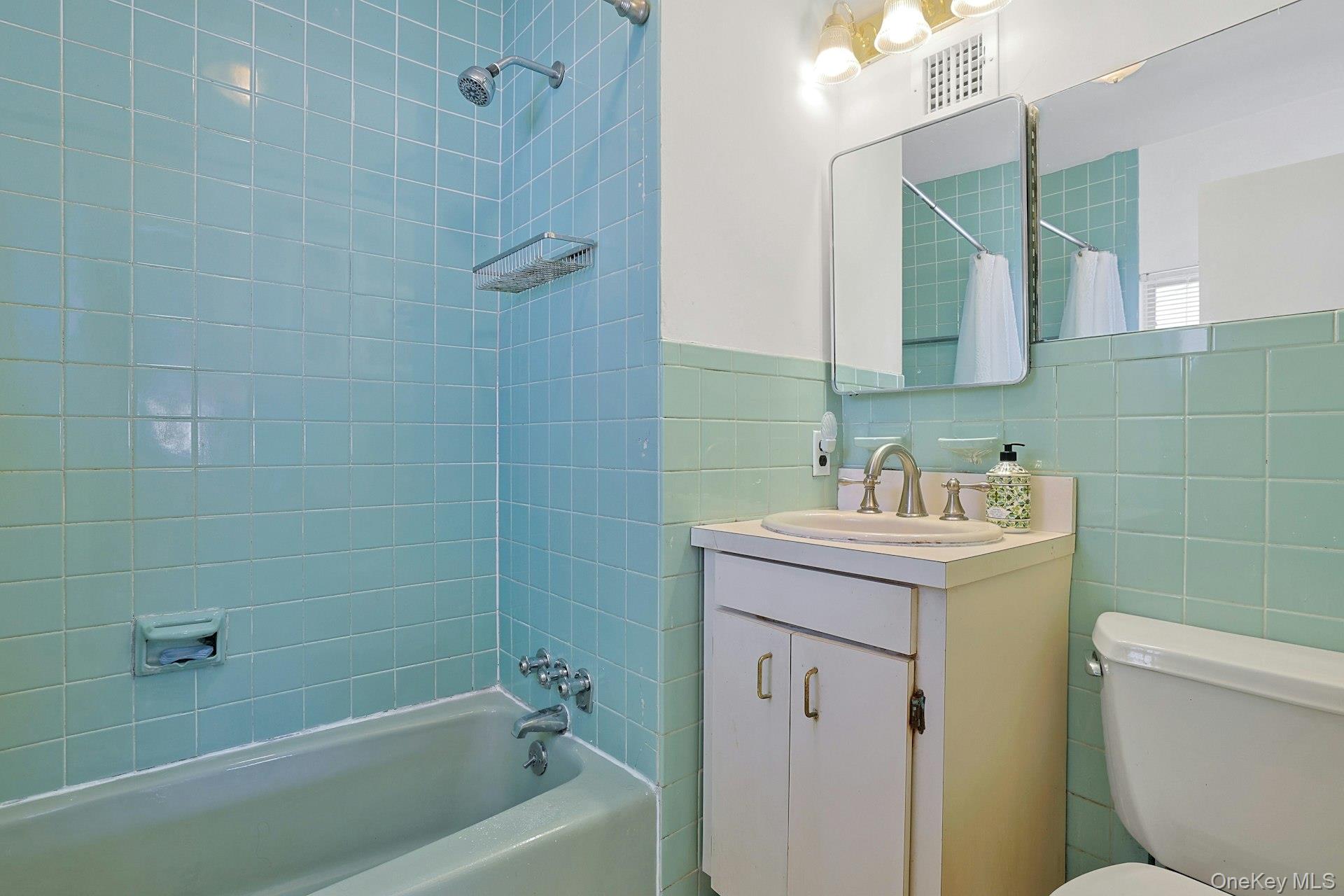 #18 photo, 32 Lambert Lane, New Rochelle , NY 10804