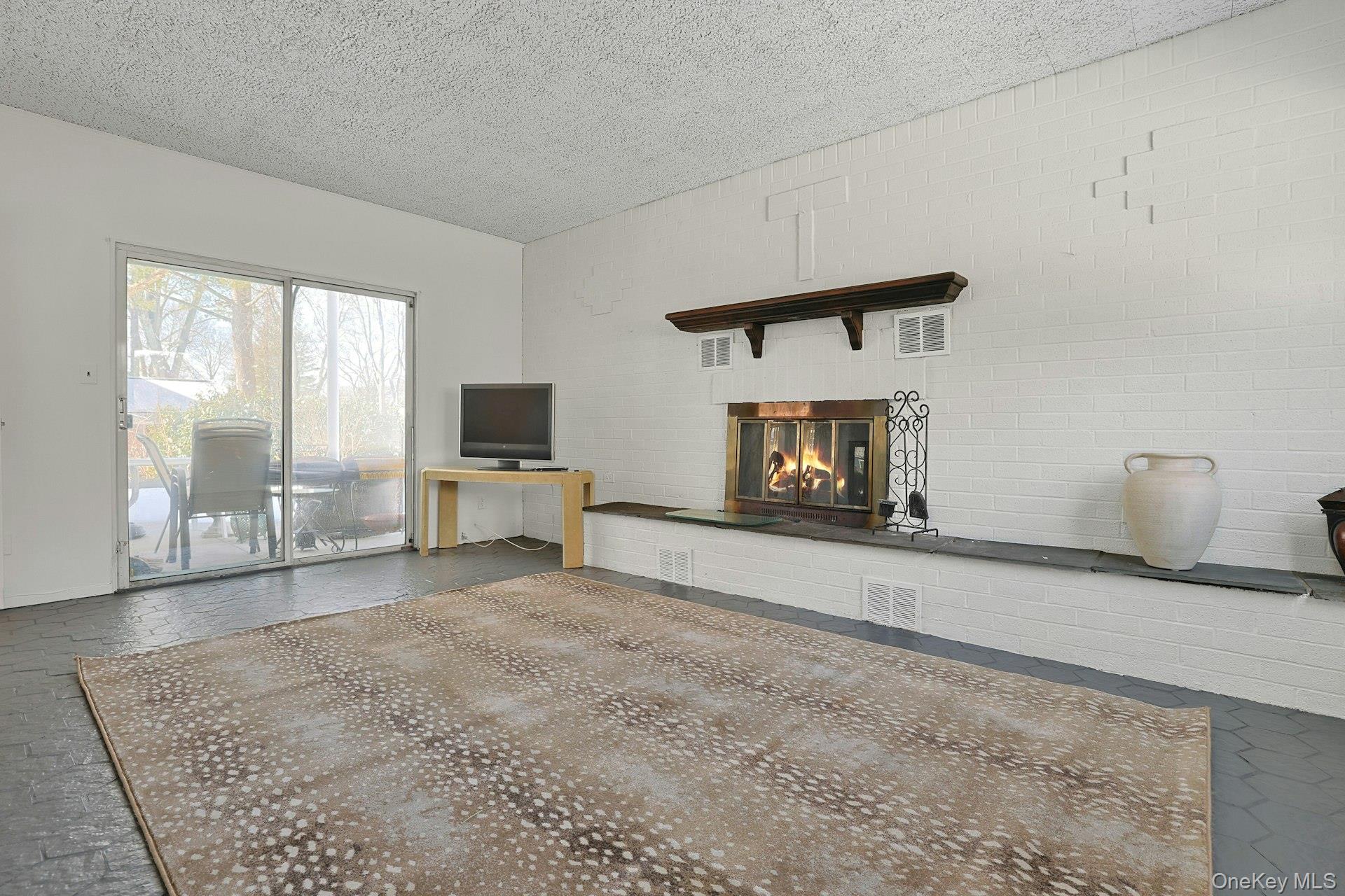 #8 photo, 32 Lambert Lane, New Rochelle , NY 10804