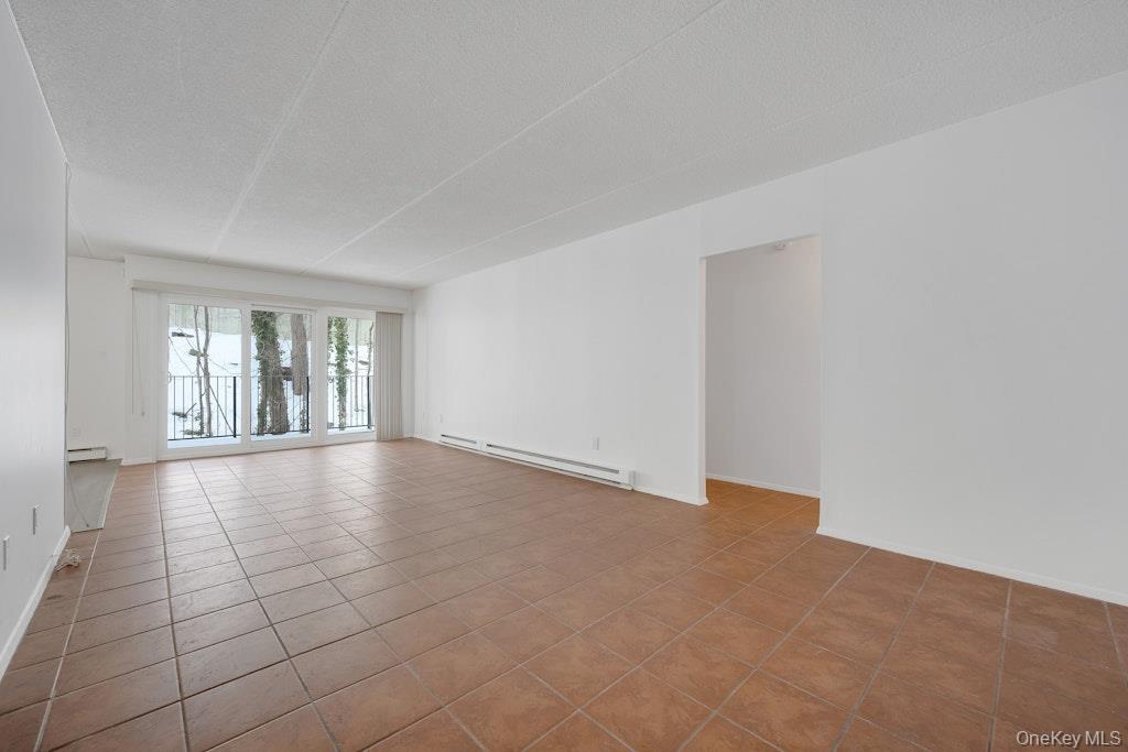 #11 photo, 130 Colonial Parkway, Yonkers , NY 10710