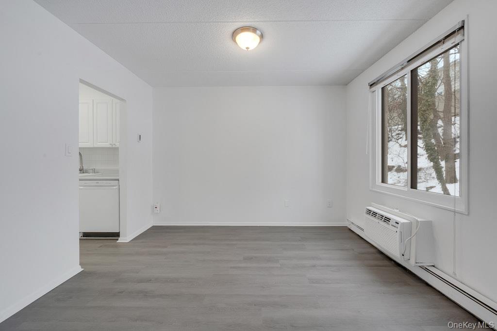 #15 photo, 130 Colonial Parkway, Yonkers , NY 10710