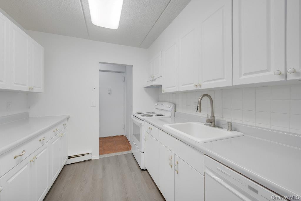 #20 photo, 130 Colonial Parkway, Yonkers , NY 10710