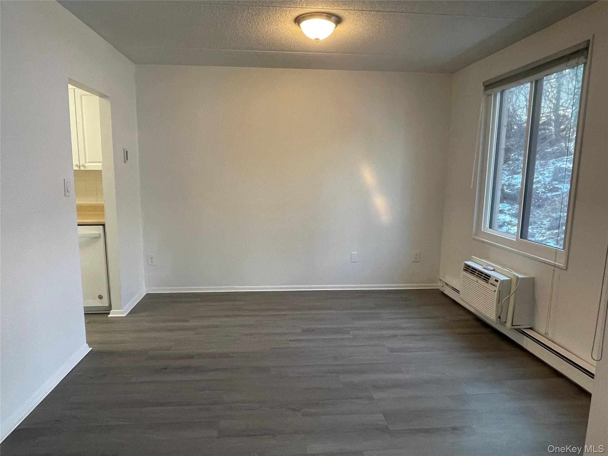 #4 photo, 130 Colonial Parkway, Yonkers , NY 10710