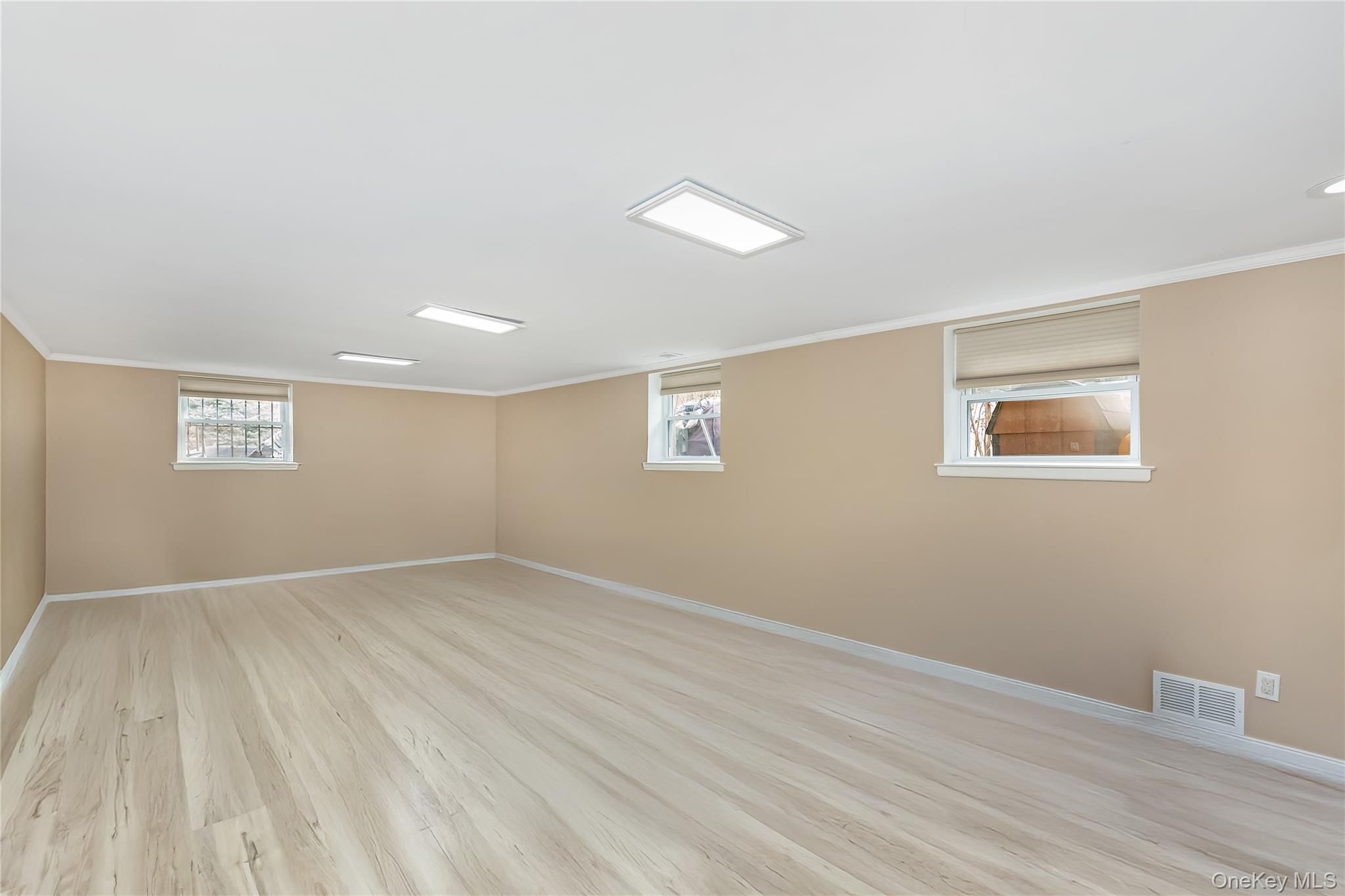 #18 photo, 7115 167th Street, Fresh Meadows , NY 11365