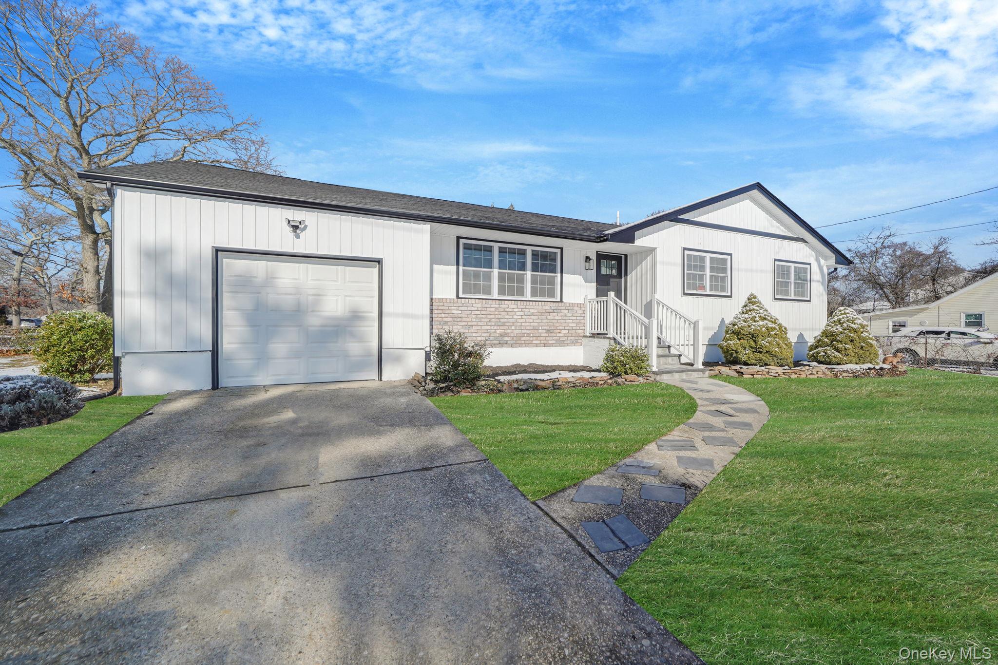 #3 photo, 45 Oaklawn Avenue, Farmingville , NY 11738