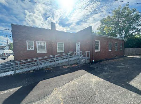 #4 photo, 1023 Pulaski Road, East Northport , NY 11731