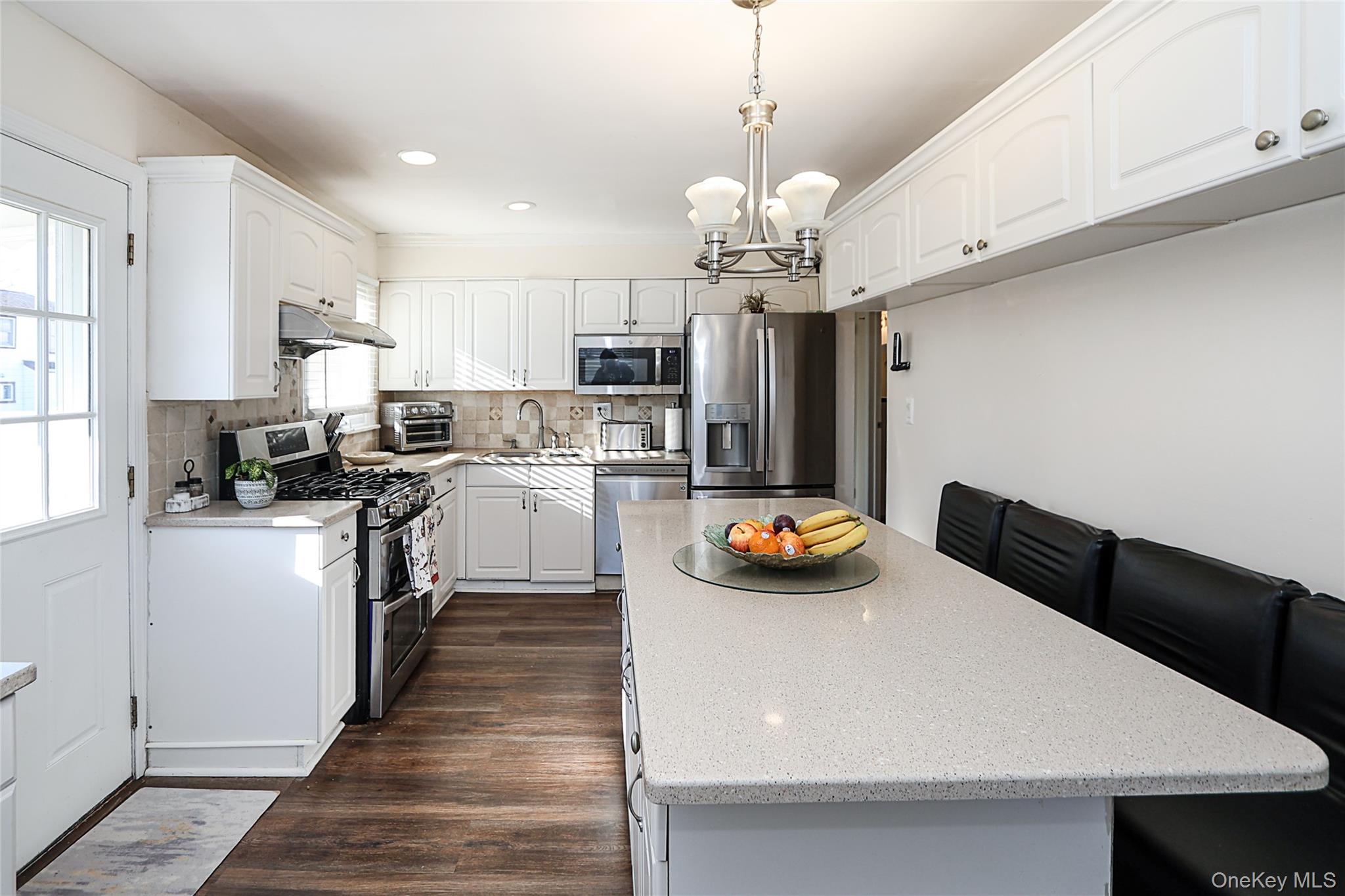 #10 photo, 169 N 6th Street, Bethpage , NY 11714