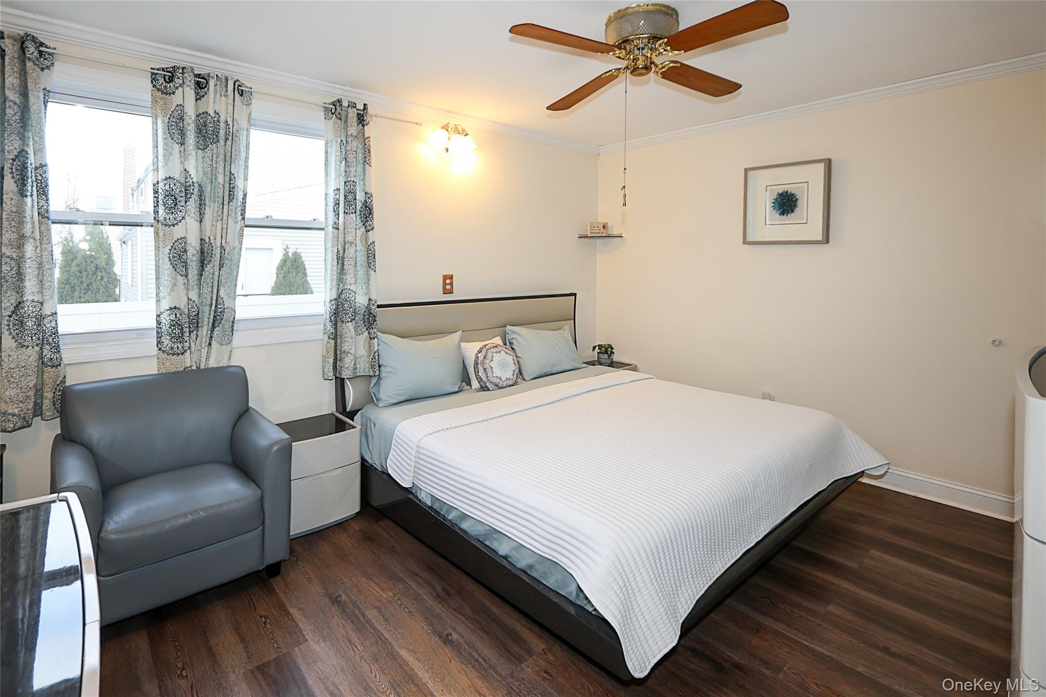 #18 photo, 169 N 6th Street, Bethpage , NY 11714