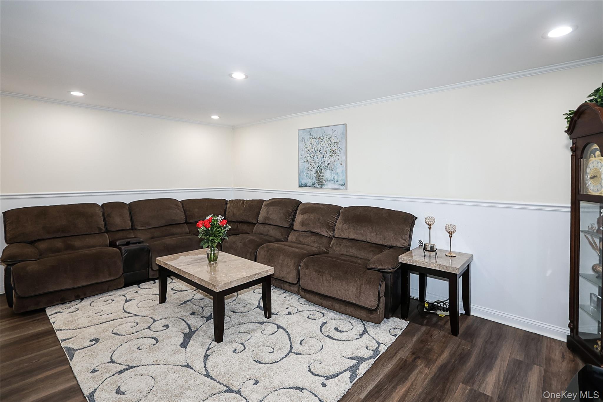 #4 photo, 169 N 6th Street, Bethpage , NY 11714