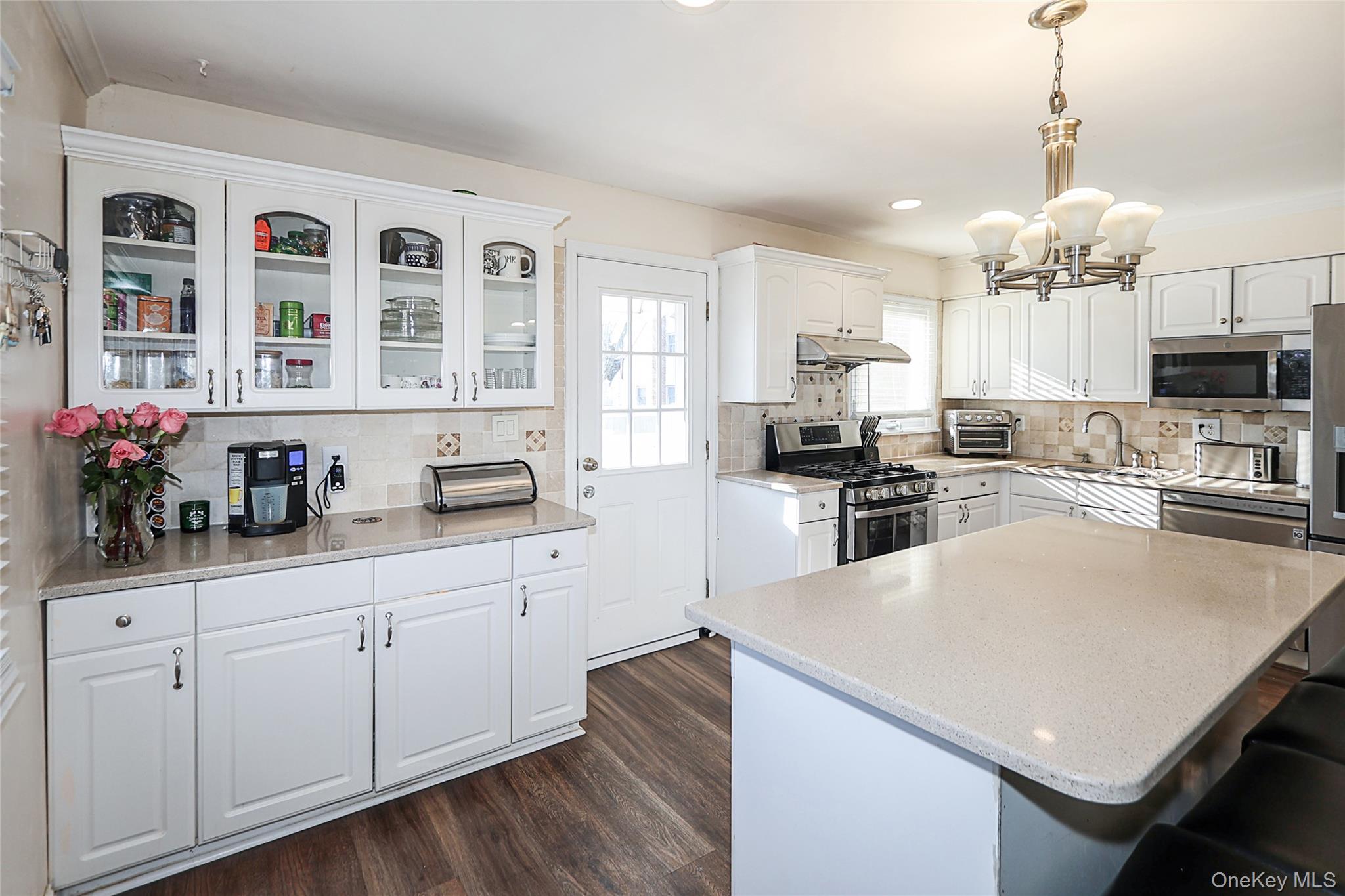 #9 photo, 169 N 6th Street, Bethpage , NY 11714