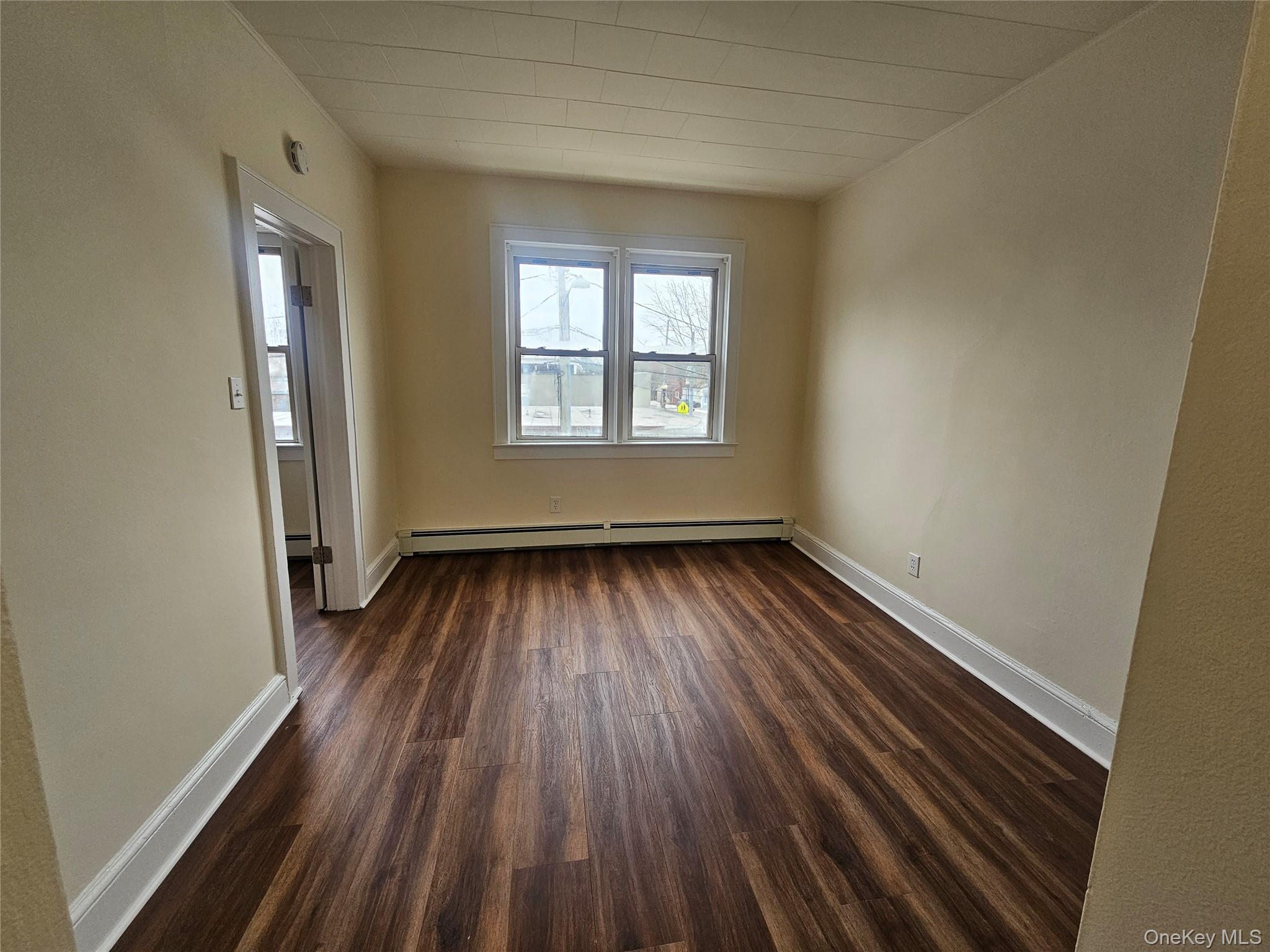 #11 photo, 2 Somerset Avenue, East Islip , NY 11730