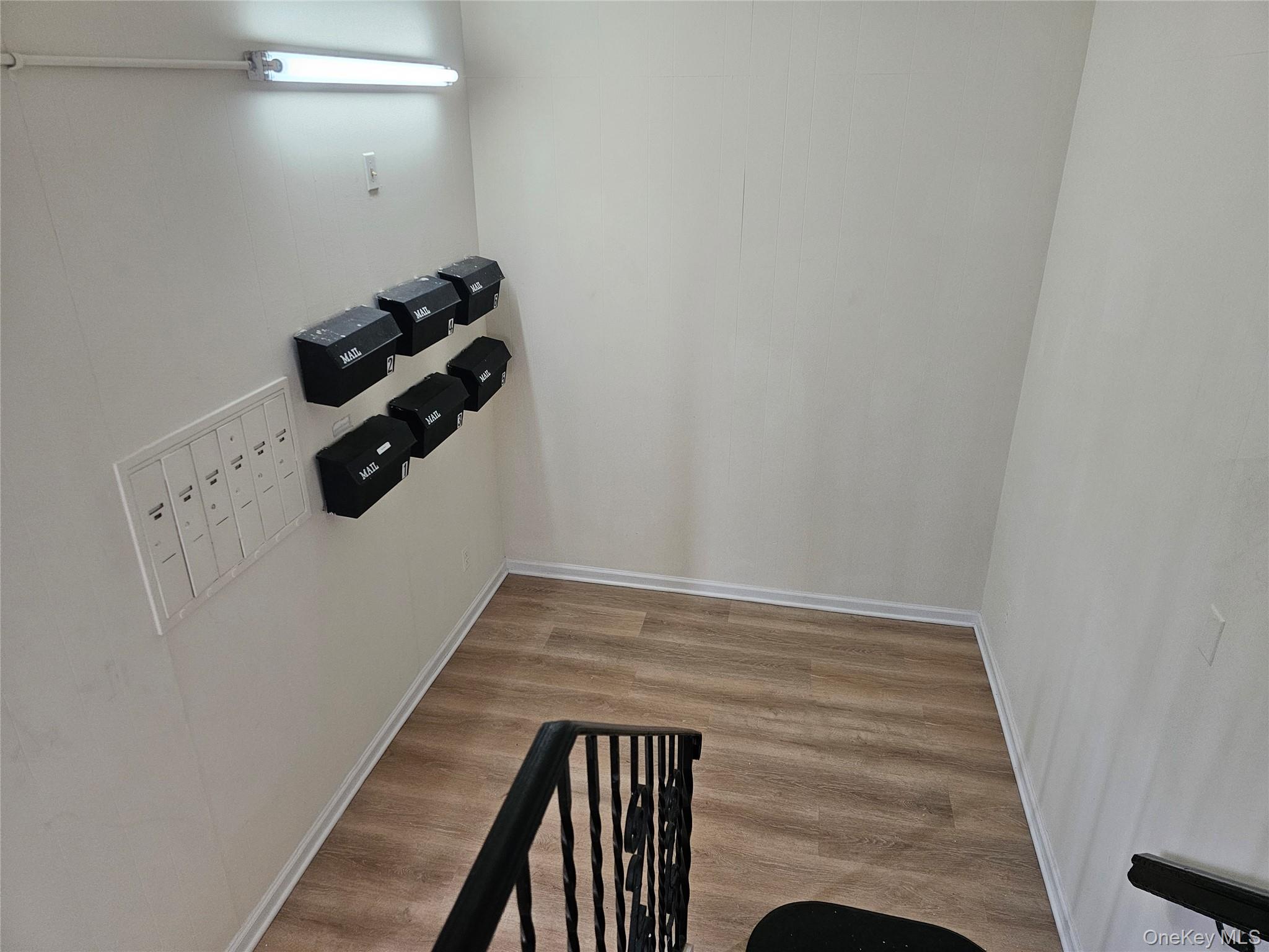 #7 photo, 2 Somerset Avenue, East Islip , NY 11730