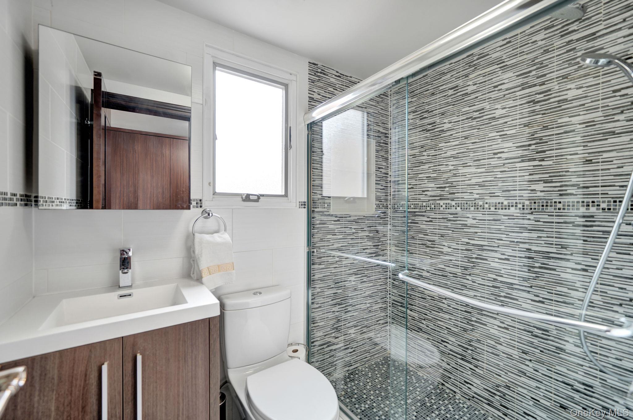 #20 photo, 188-14 McLaughlin Avenue, Holliswood , NY 11423