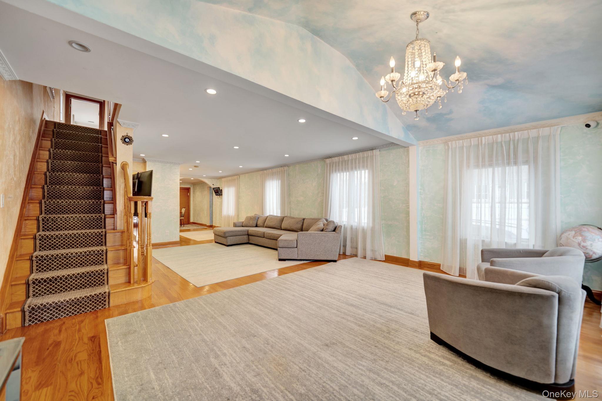 #8 photo, 188-14 McLaughlin Avenue, Holliswood , NY 11423