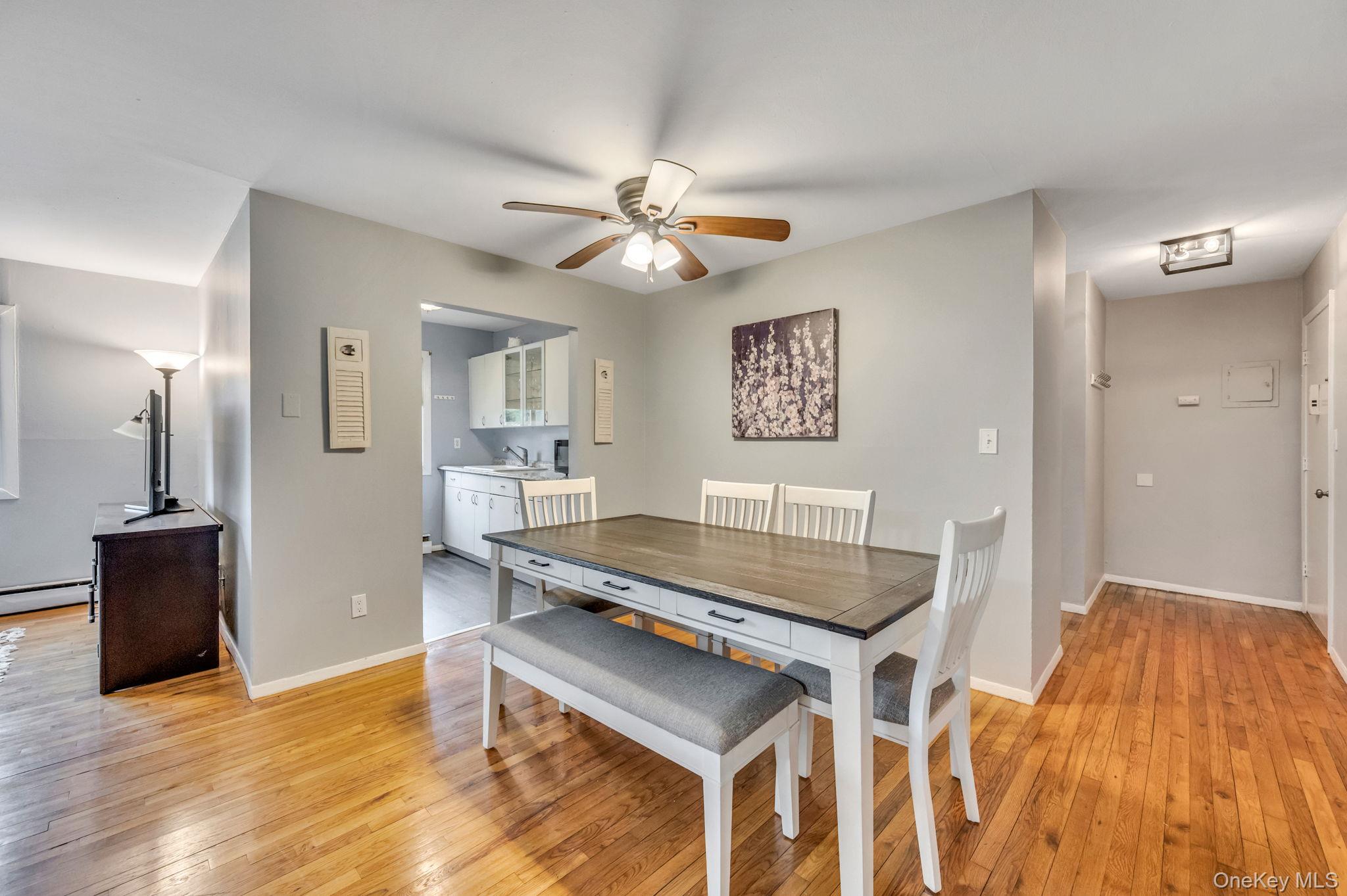 #15 photo, 2453 Union Boulevard, Islip , NY 11751