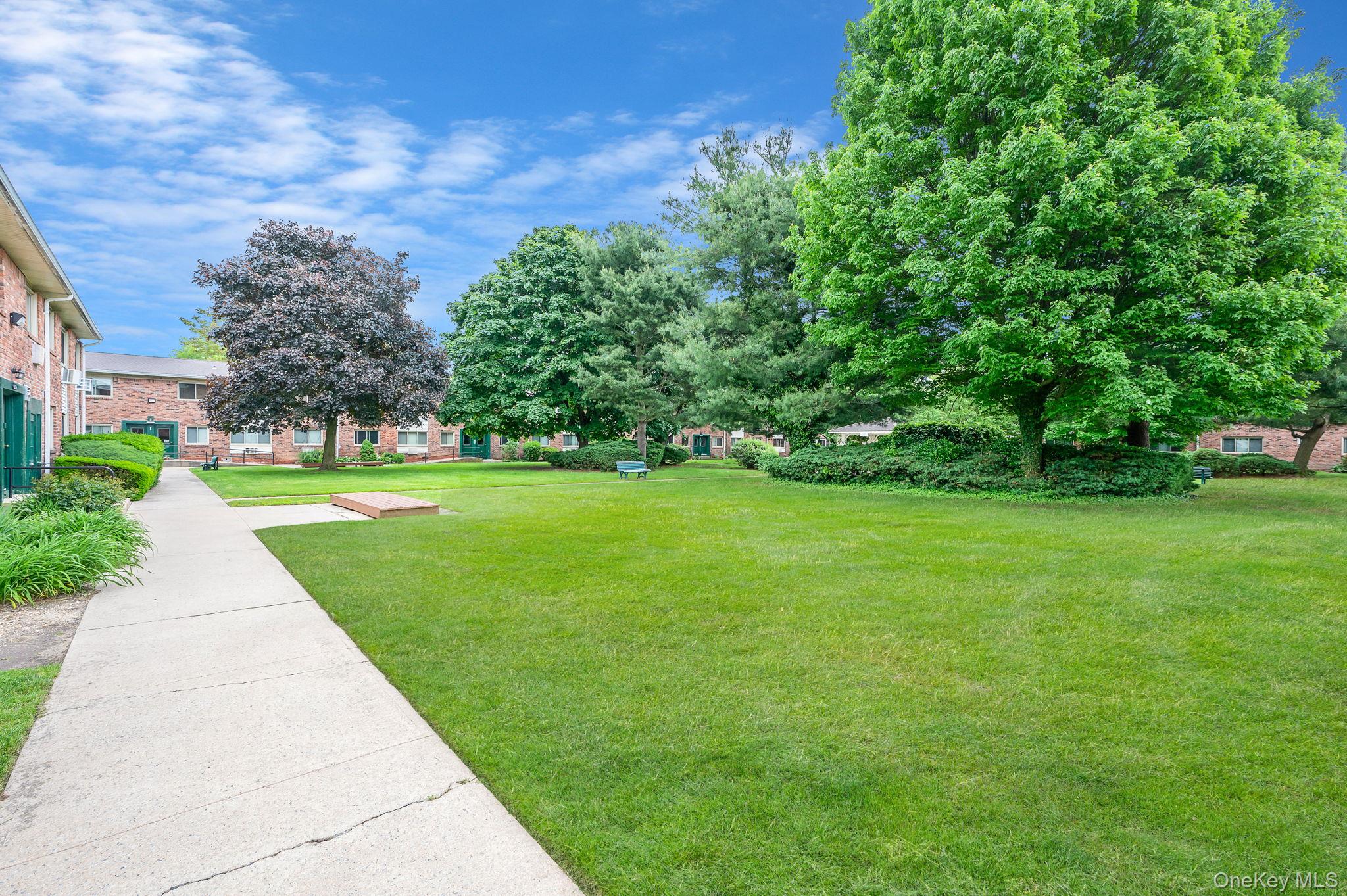 #3 photo, 2453 Union Boulevard, Islip , NY 11751