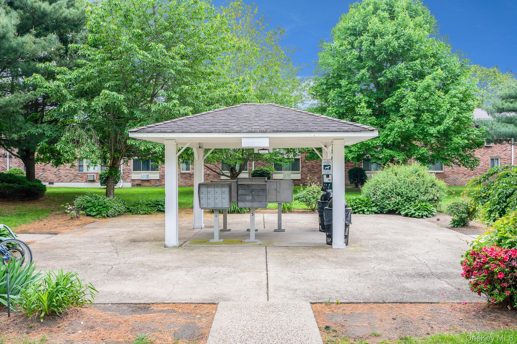 #5 photo, 2453 Union Boulevard, Islip , NY 11751