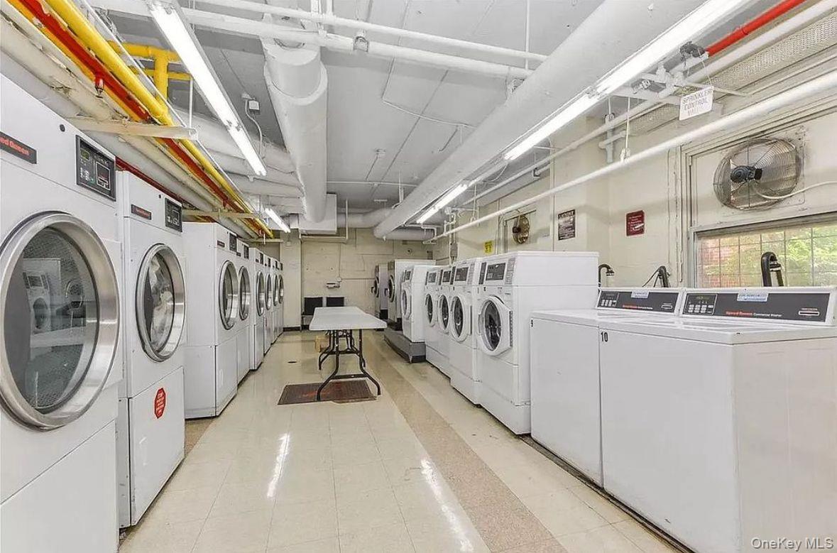 #8 photo, 97-10 62 Drive, कुईंस Rego Park , NY 11374