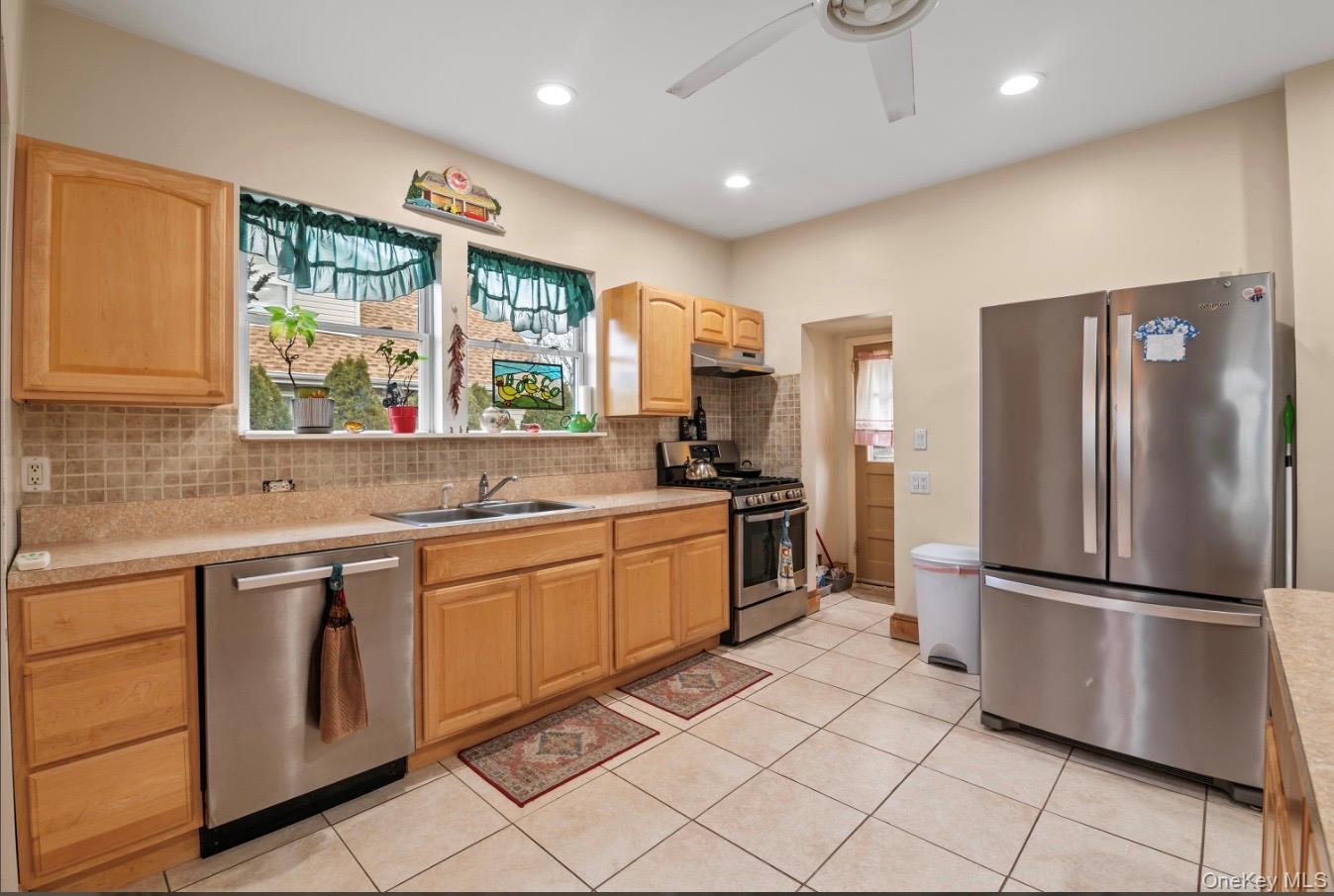 #6 photo, 5 Cedar Avenue, Farmingdale , NY 11735