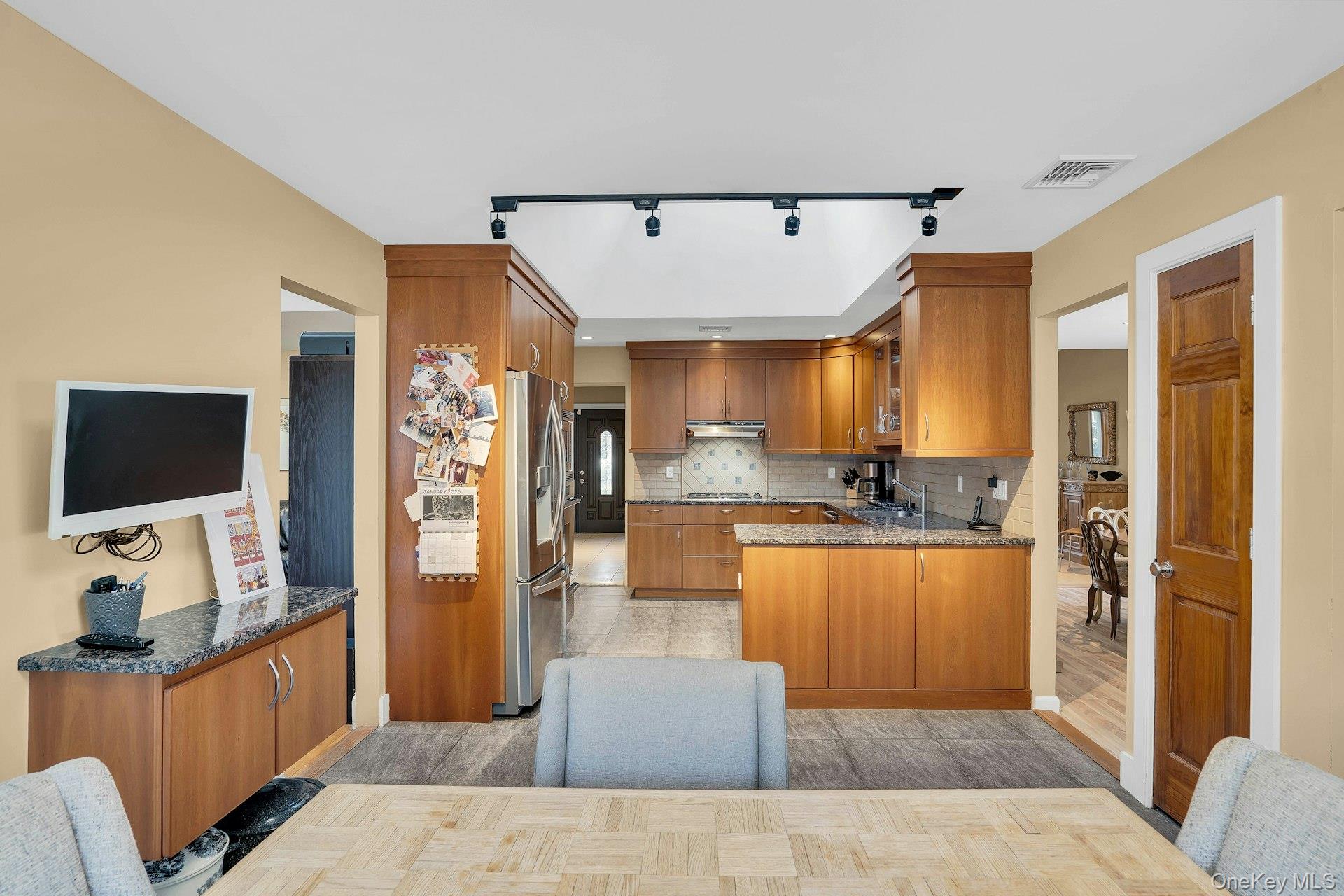 #17 photo, 48 Randolph Drive, Dix Hills , NY 11746