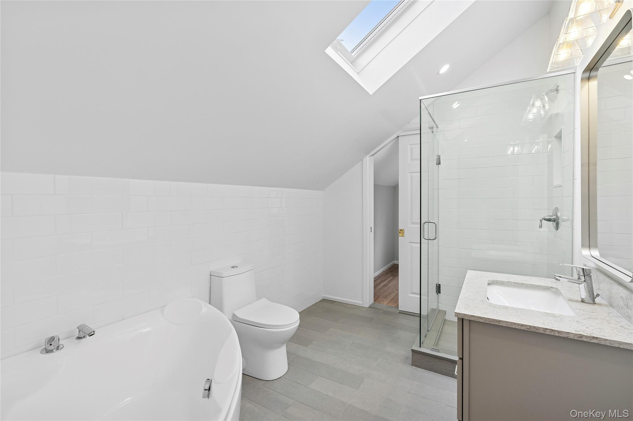 #20 photo, 97 Spring Close Highway, East Hampton , NY 11937