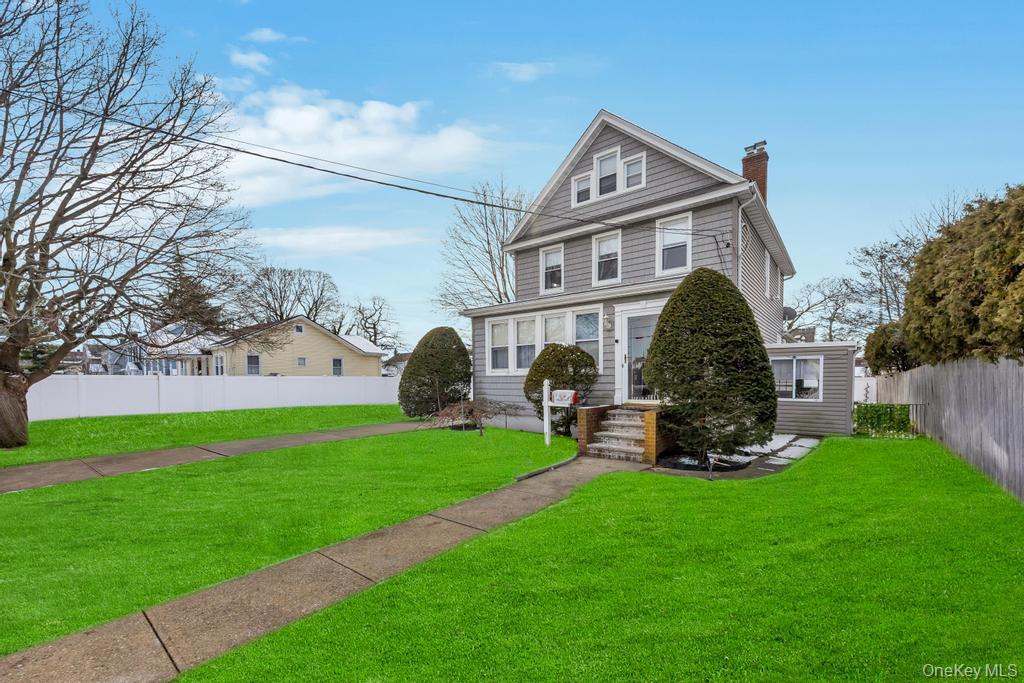 #2 photo, 218 Woodlawn Road, West Hempstead , NY 11552