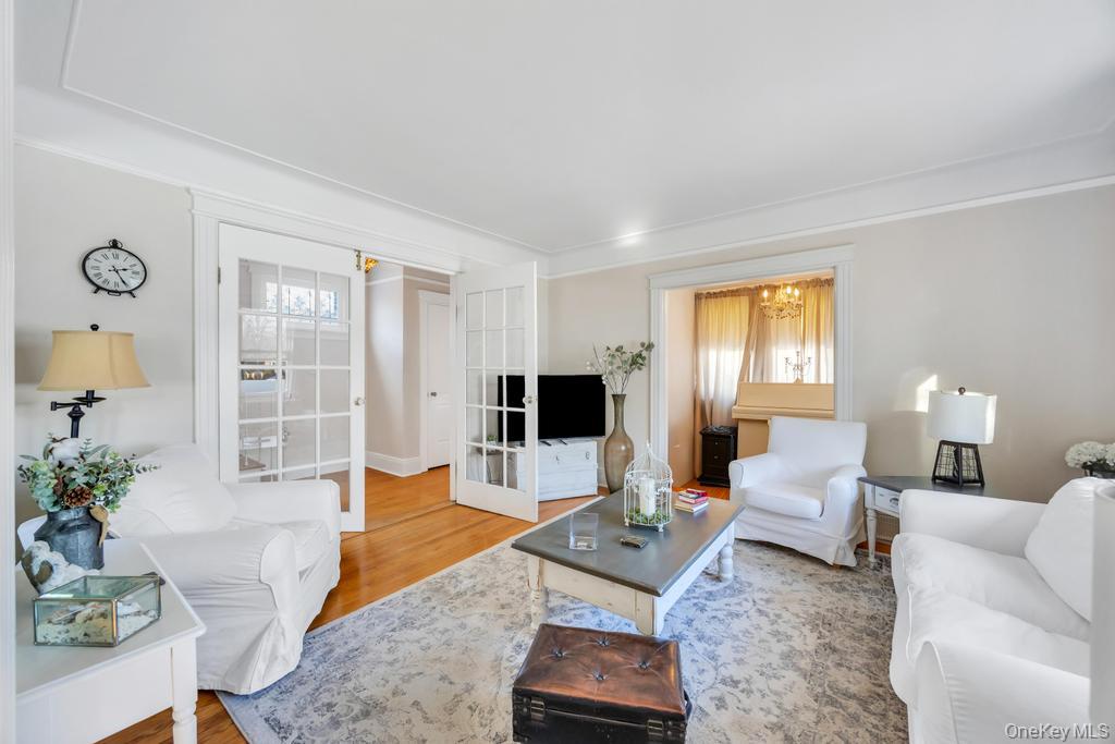 #6 photo, 218 Woodlawn Road, West Hempstead , NY 11552