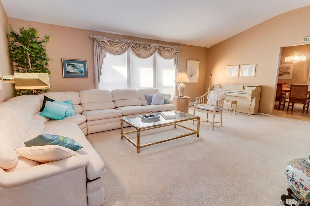 #12 photo, 14 Hills Park Lane, Smithtown , NY 11787