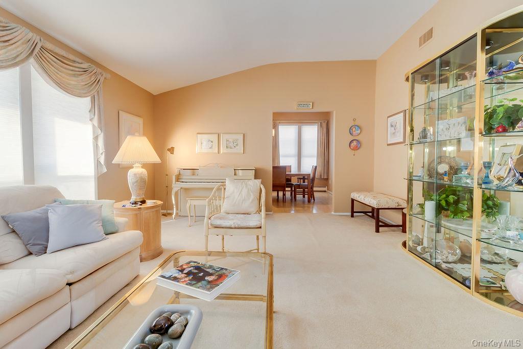 #13 photo, 14 Hills Park Lane, Smithtown , NY 11787